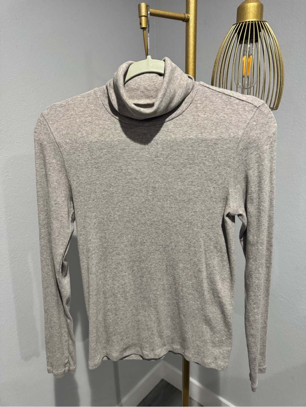 Everlane Washed Heathered Oat Ribbed Turtleneck